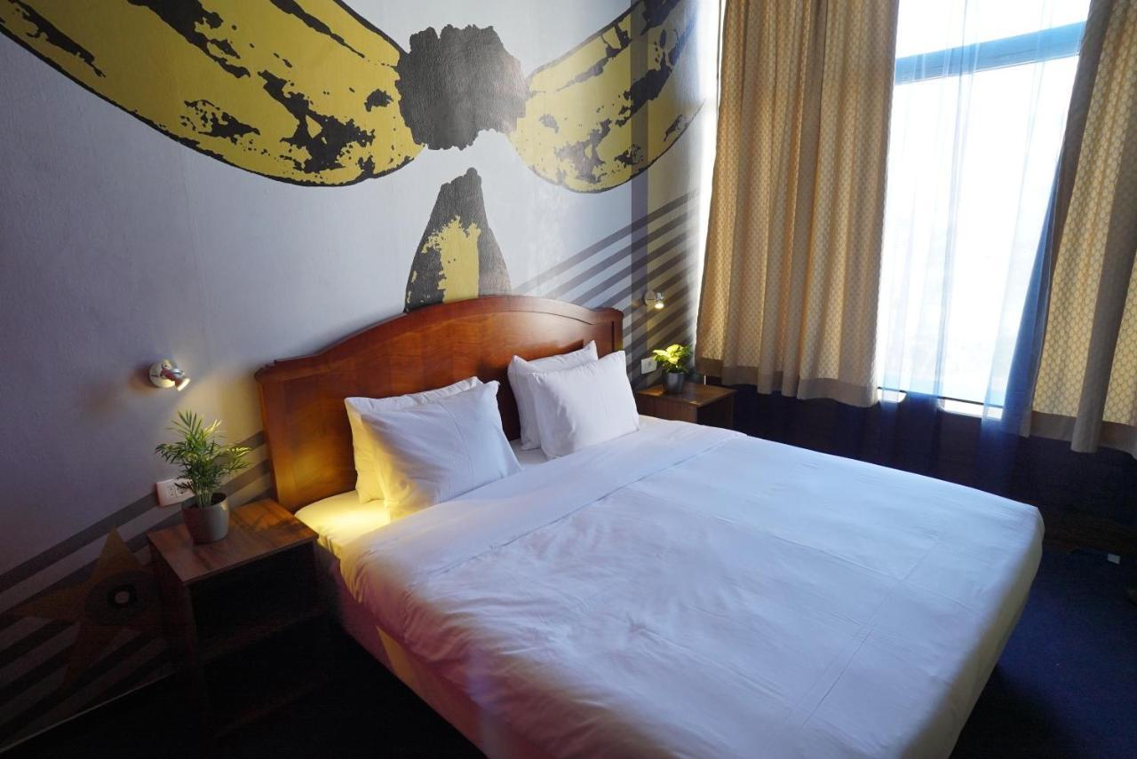 Hostel Log Inn Скопие Екстериор снимка